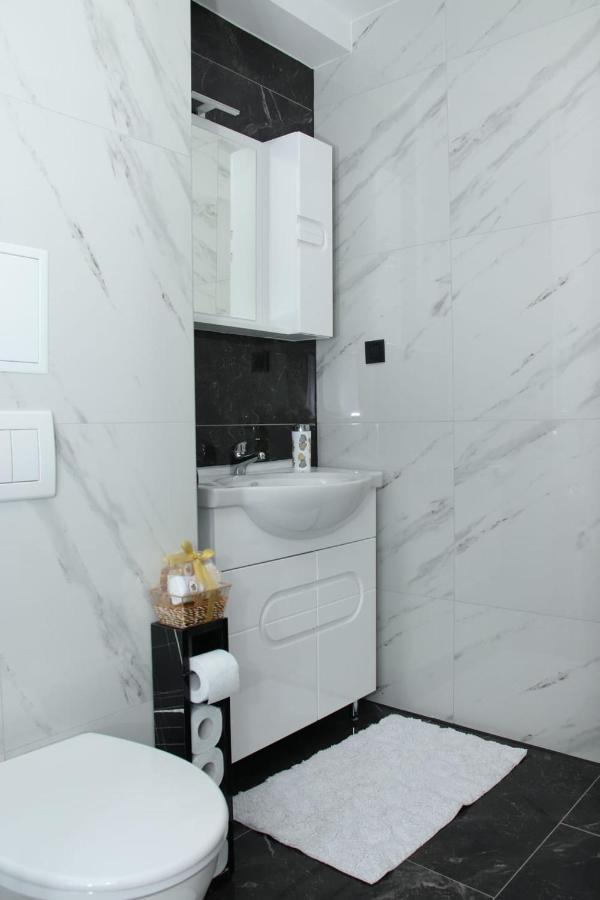 Apartman Park Livno Bagian luar foto